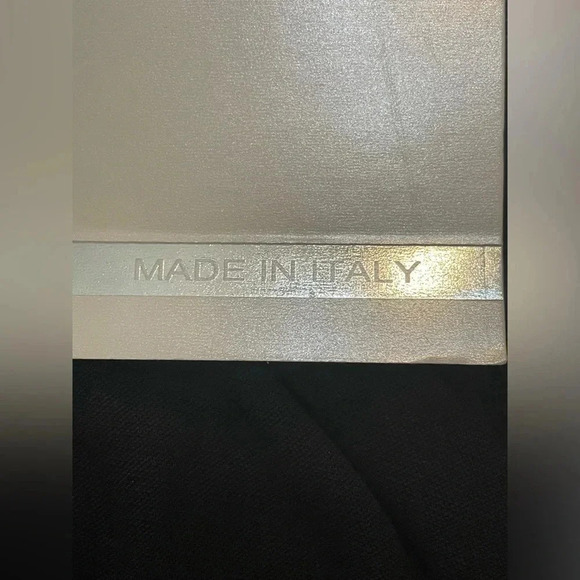 🖤 Made In Italy Black Floral Ruffle Front Blouse Medium - Picture 8 of 9